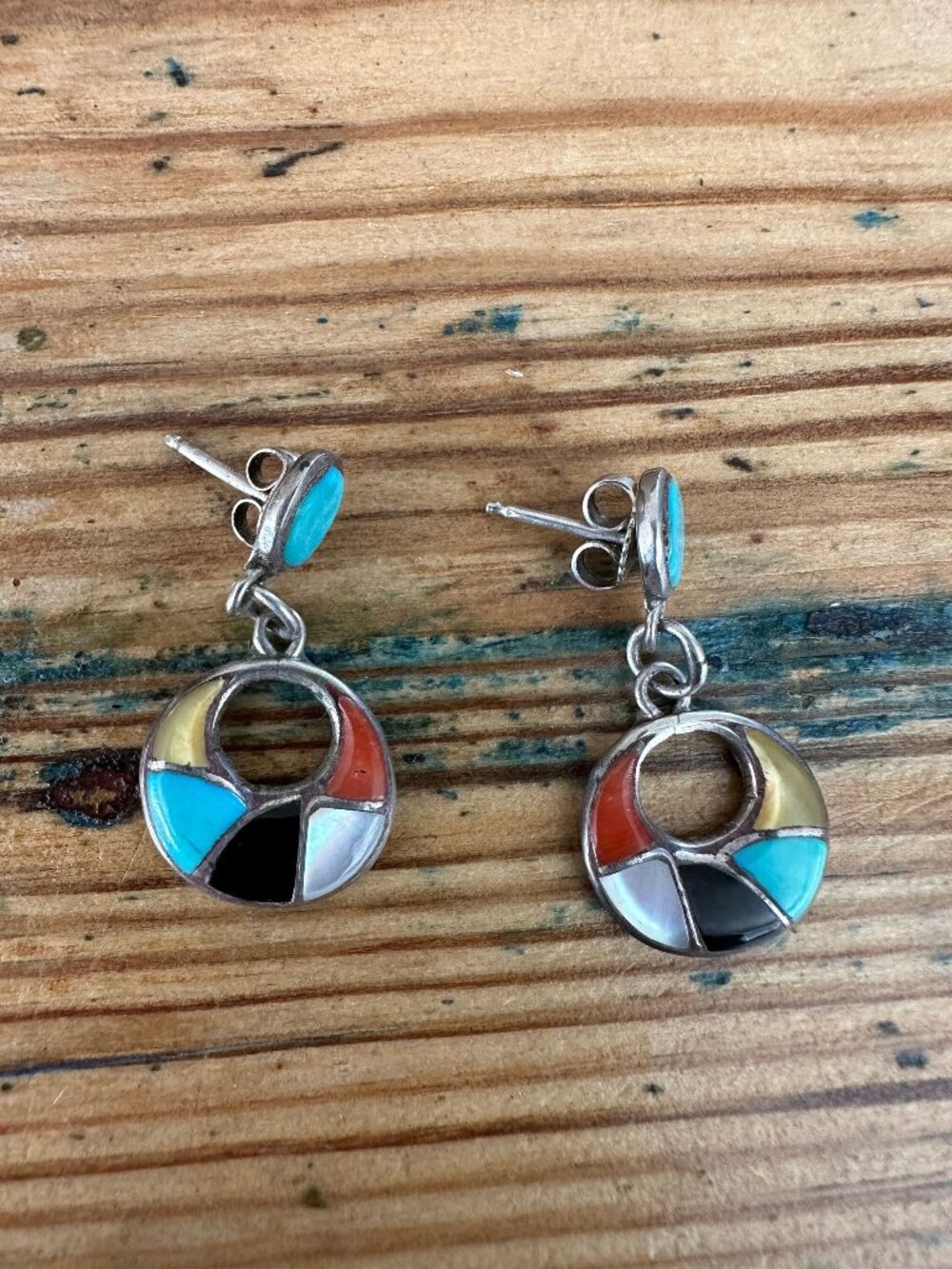 Emma Bonney ELB Navajo Sterling Silver Fish Scale Inlay Earrings Turquoise Coral